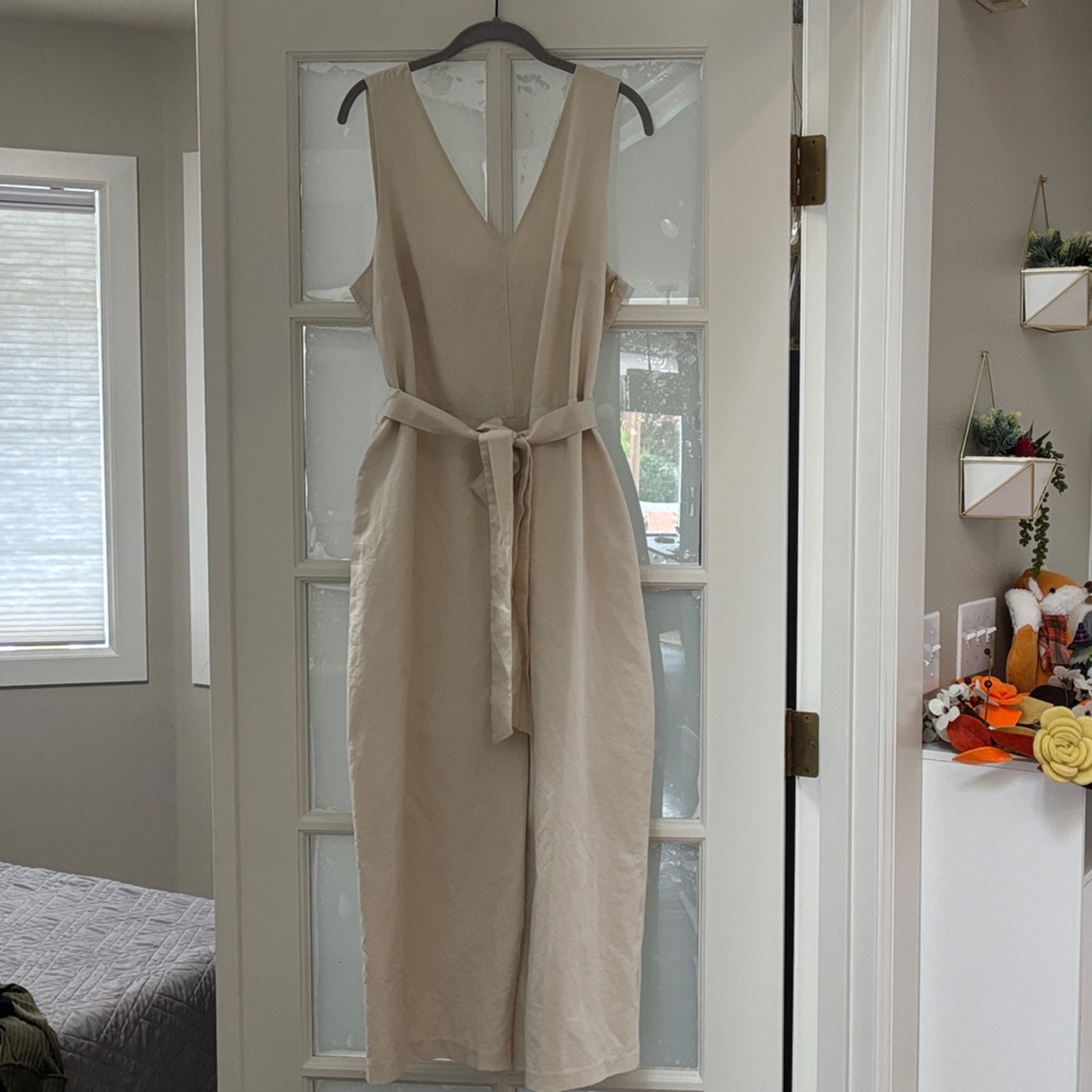 Banana Republic Cream Jumpsuit with tie at waist